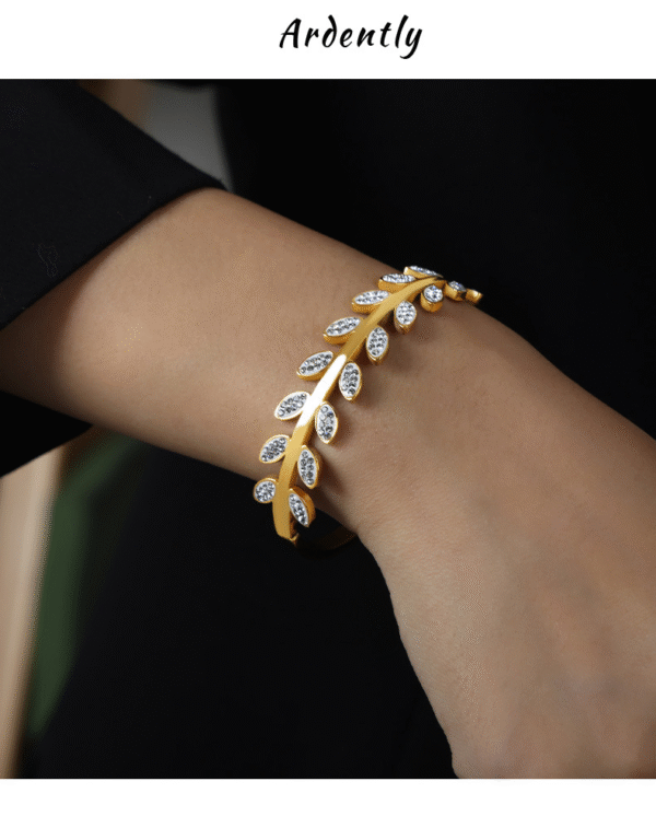 Laurel Wreath Bracelet - Image 11