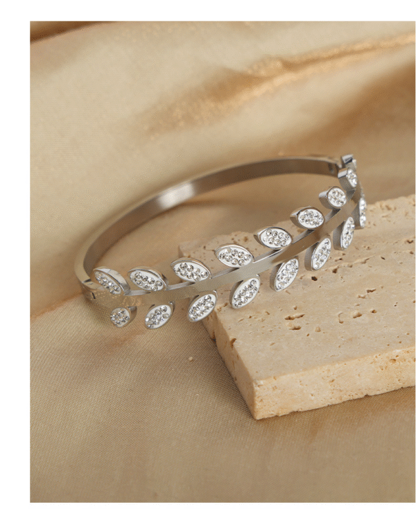 Laurel Wreath Bracelet - Image 3