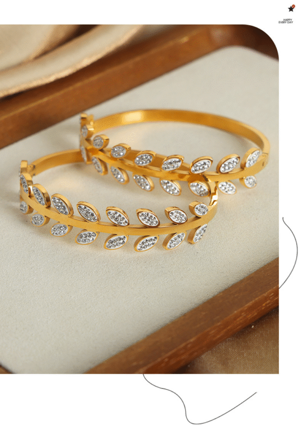 Laurel Wreath Bracelet - Image 4